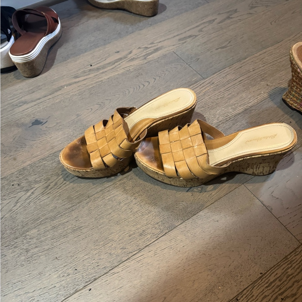 Women's Tan Wedge Sandals